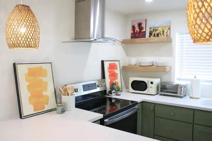 Serene Modern Home Backdoor With Great Wifi, Games, Movies, Patio Seating And Bbq Easy Access To North Joshua Tree National Park In 10 Minutes Туентинайн Палмс Екстериор снимка