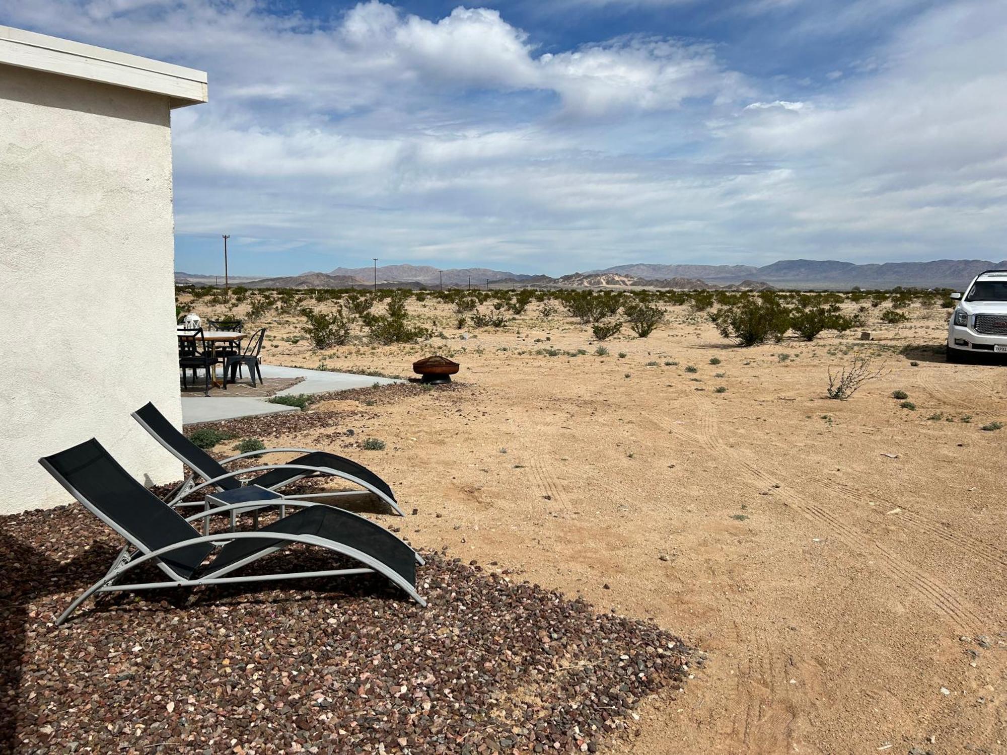 Serene Modern Home Backdoor With Great Wifi, Games, Movies, Patio Seating And Bbq Easy Access To North Joshua Tree National Park In 10 Minutes Туентинайн Палмс Екстериор снимка
