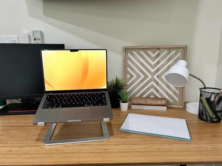 Serene Modern Home Backdoor With Great Wifi, Games, Movies, Patio Seating And Bbq Easy Access To North Joshua Tree National Park In 10 Minutes Туентинайн Палмс Екстериор снимка