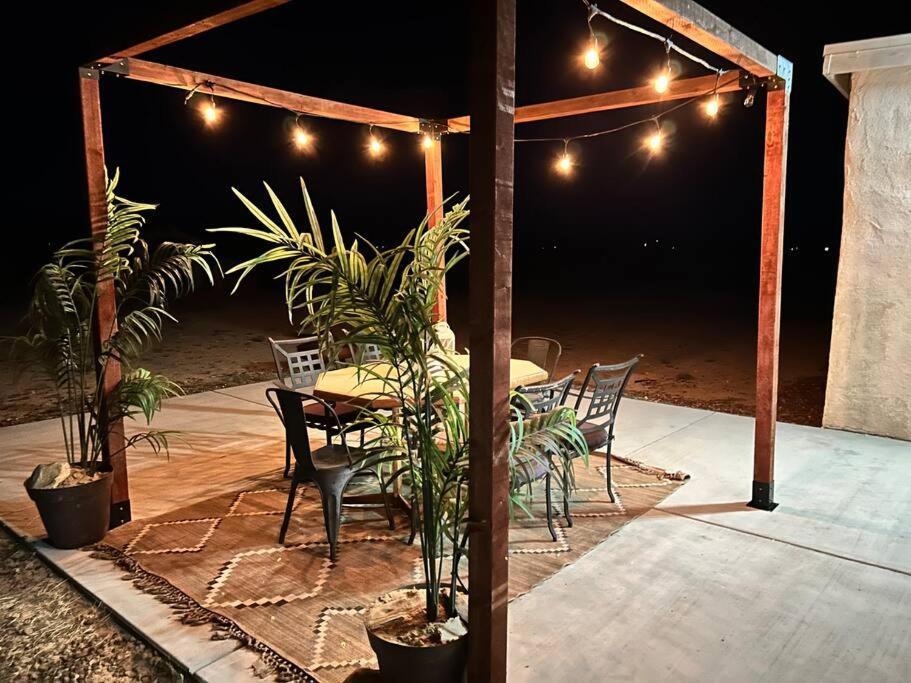 Serene Modern Home Backdoor With Great Wifi, Games, Movies, Patio Seating And Bbq Easy Access To North Joshua Tree National Park In 10 Minutes Туентинайн Палмс Екстериор снимка