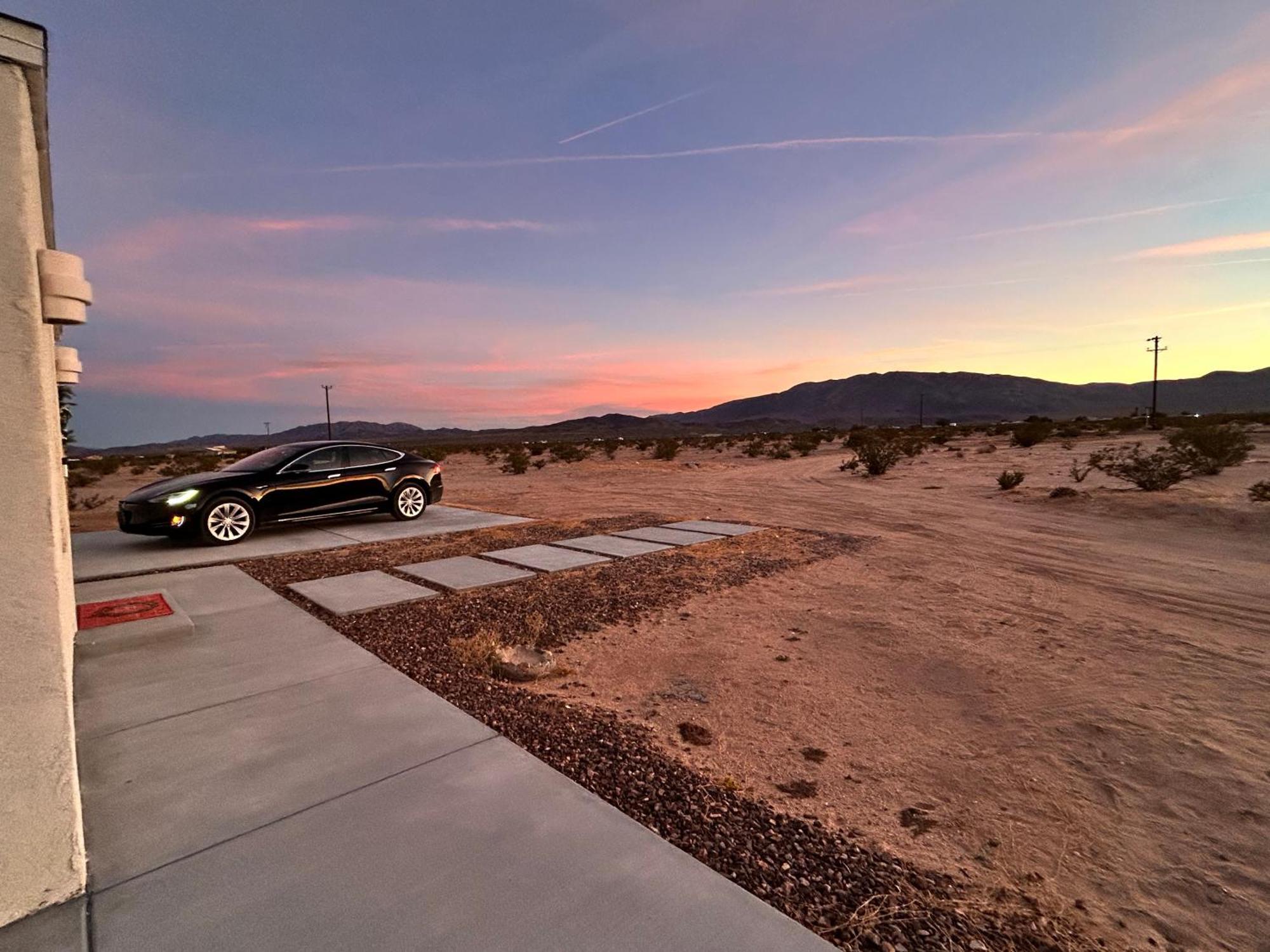 Serene Modern Home Backdoor With Great Wifi, Games, Movies, Patio Seating And Bbq Easy Access To North Joshua Tree National Park In 10 Minutes Туентинайн Палмс Екстериор снимка
