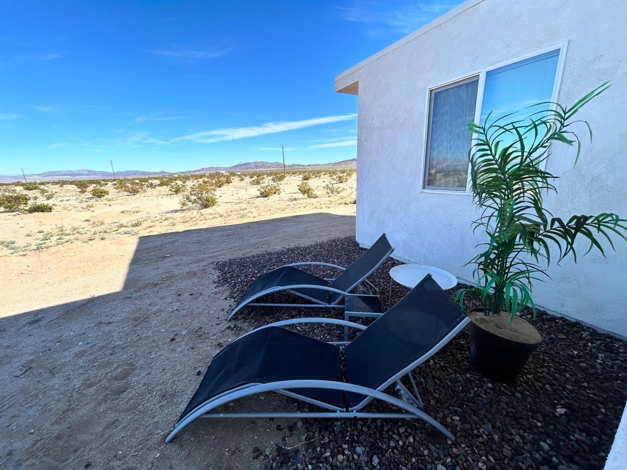 Serene Modern Home Backdoor With Great Wifi, Games, Movies, Patio Seating And Bbq Easy Access To North Joshua Tree National Park In 10 Minutes Туентинайн Палмс Екстериор снимка