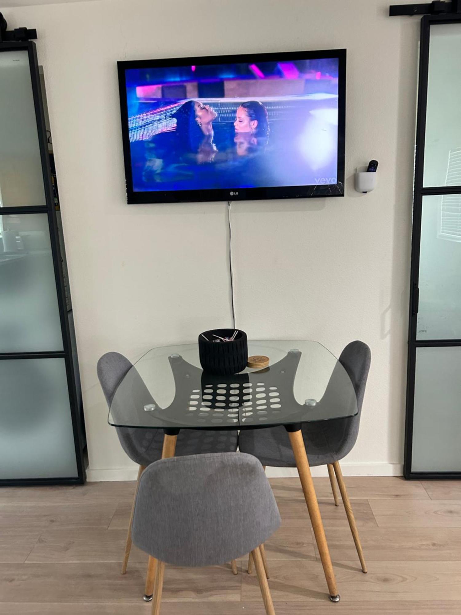 Serene Modern Home Backdoor With Great Wifi, Games, Movies, Patio Seating And Bbq Easy Access To North Joshua Tree National Park In 10 Minutes Туентинайн Палмс Екстериор снимка